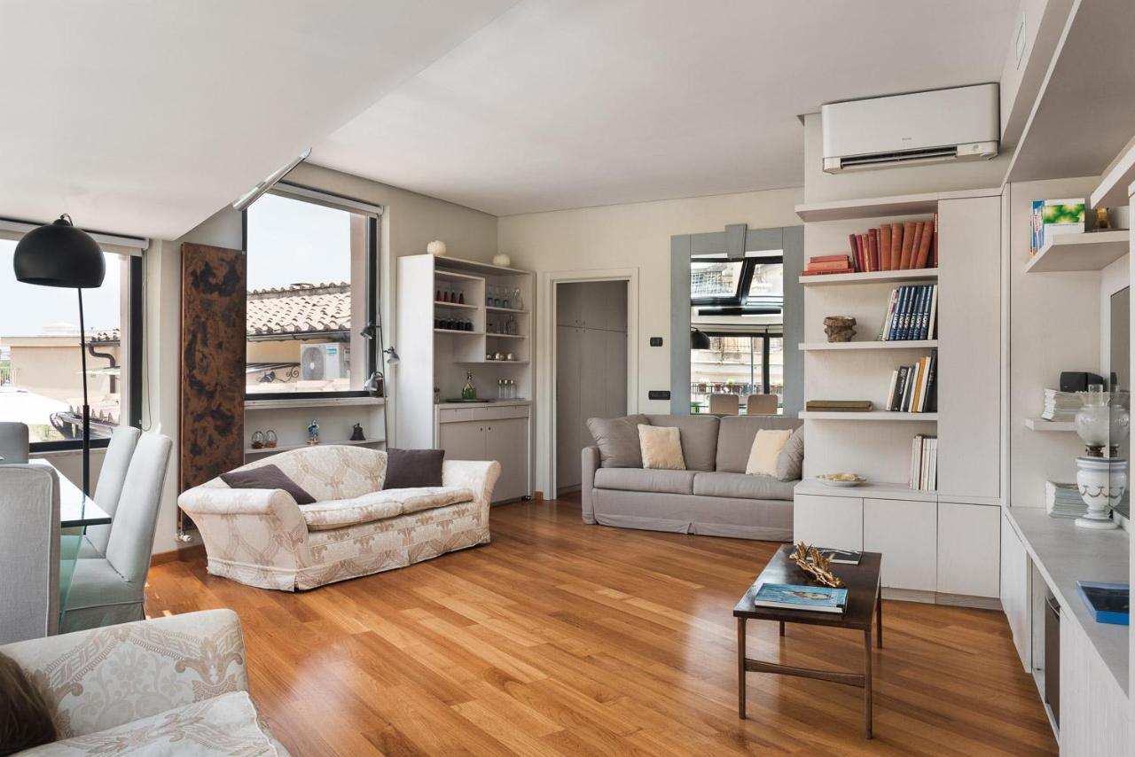 Idyllia - Penthouse In Navona Area Appartement *